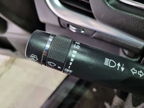 Used 2016 Chevrolet Traverse LT w/ Traveler's Package image 41