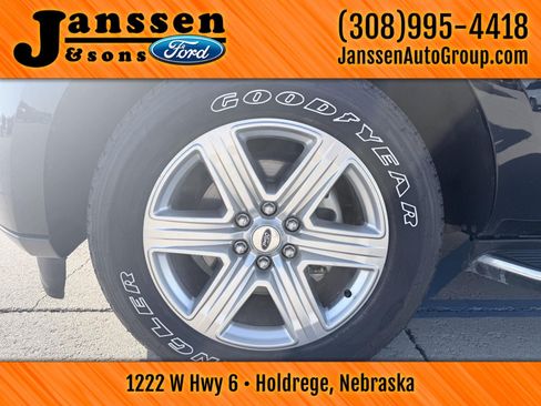 Used 2020 Ford Expedition XLT w/ Equipment Group 202A RWD image 31