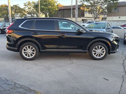 Used 2024 Honda CR-V EX image 3