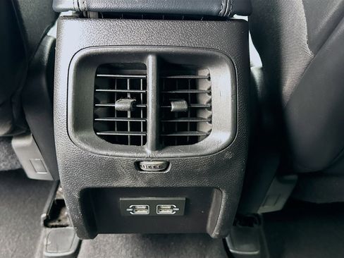 Used 2021 Jeep Cherokee Latitude Lux 80th Anniv w/ Quick Order Package 26U 80TH image 17