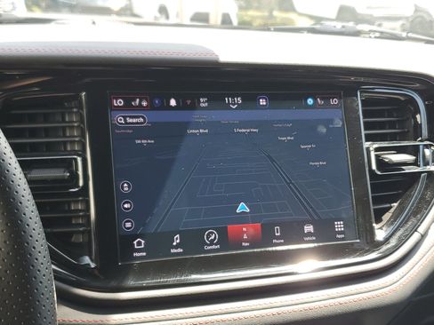 Used 2024 Dodge Durango R/T RWD image 28