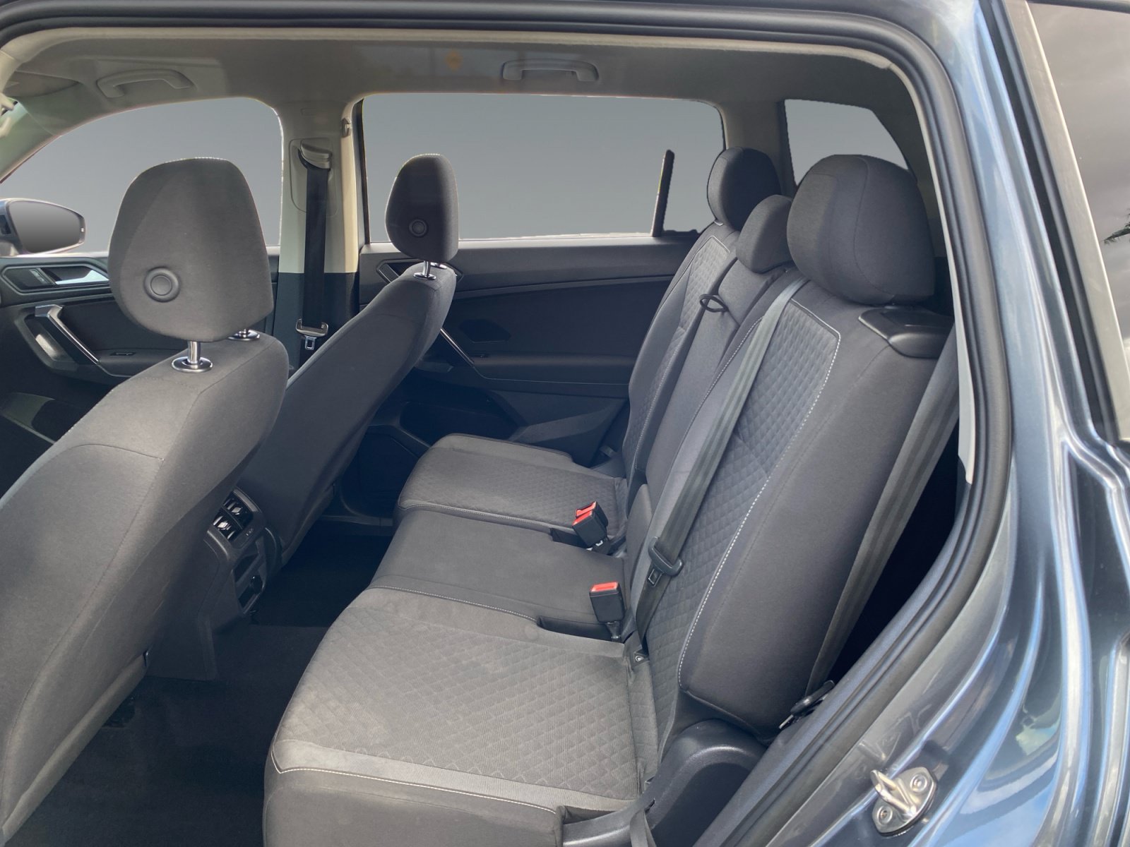 Used 2021 Volkswagen Tiguan S FWD image 13