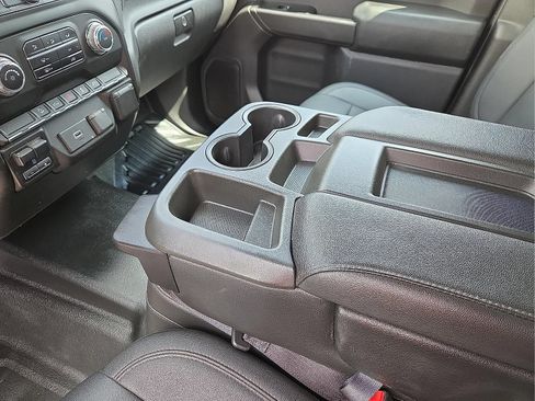 Used 2020 GMC Sierra 1500 4x4 Crew Cab w/ Sierra Value Package image 10