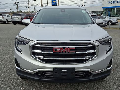 Used 2021 GMC Terrain SLT image 2