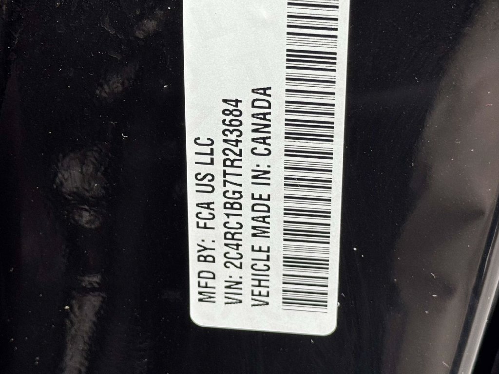 Used 2026 Chrysler Pacifica Select FWD image 30
