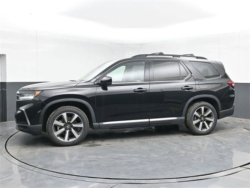 Used 2023 Honda Pilot Elite image 6