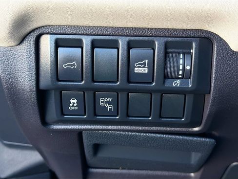 Used 2019 Subaru Ascent Limited w/ Popular Package #3 AWD/4WD image 10