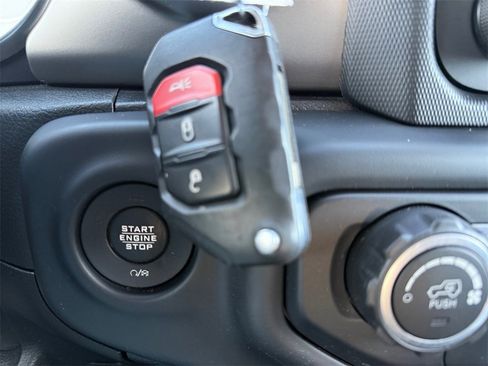 Certified 2020 Jeep Gladiator Sport w/ Quick Order Package 24S image 28