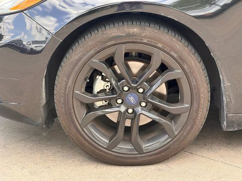 Used 2019 Ford Fusion SE w/ Equipment Group 151A image 11