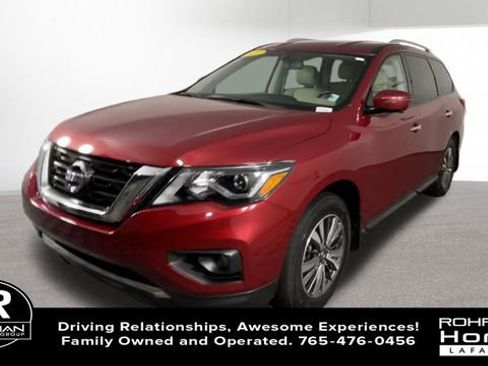 Used 2017 Nissan Pathfinder SL image 4