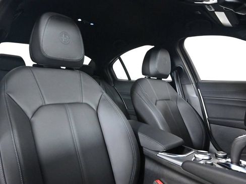 Used 2025 Alfa Romeo Giulia w/ Driving Assist Package RWD image 16
