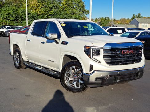 Used 2024 GMC Sierra 1500 SLT w/ SLT Premium Plus Package image 24