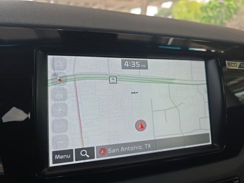 Used 2019 Kia Niro EX w/ Option Group 040 FWD image 12