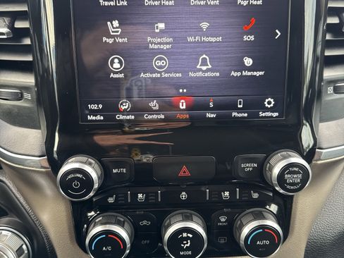 Used 2021 RAM 1500 Laramie image 33