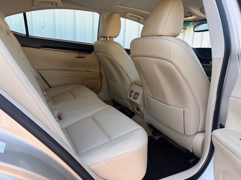 Used 2014 Lexus ES 350 FWD image 15