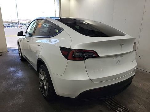 Used 2023 Tesla Model Y Long Range AWD/4WD image 2