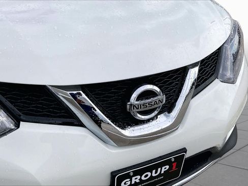 Used 2016 Nissan Rogue SV w/ SV Premium Package FWD image 30