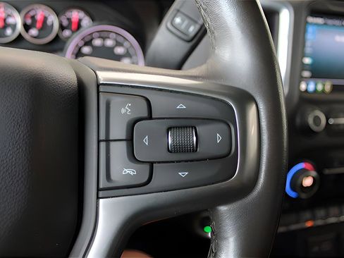 Used 2021 Chevrolet Silverado 1500 LT RWD image 24