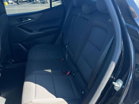 Used 2025 Chevrolet Equinox LT image 21