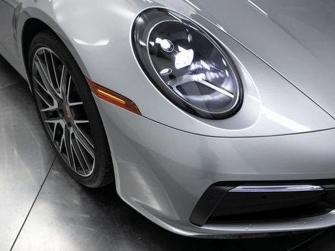 Certified 2022 Porsche 911 Carrera image 12