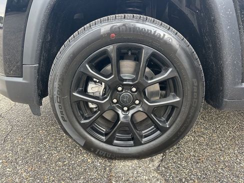 New 2026 Jeep Compass Latitude AWD/4WD image 30