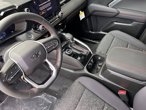 New 2025 Chevrolet Colorado Z71 w/ Midnight Edition image 10