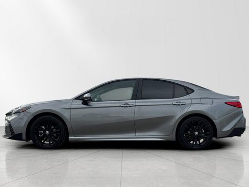 Used 2026 Toyota Camry SE w/ Convenience Package image 6