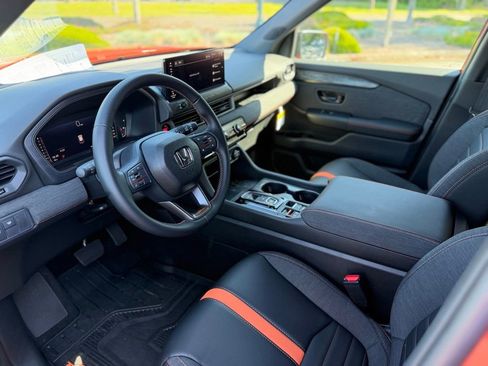 Certified 2026 Honda Passport TrailSport image 4
