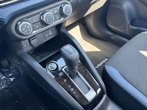 Used 2025 Nissan Versa SV FWD image 39