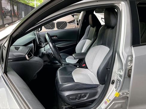Used 2019 Toyota Corolla XSE FWD image 7