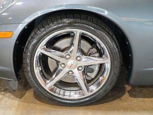Used 2011 Chevrolet Corvette Coupe w/ Preferred Equipment Group RWD image 61