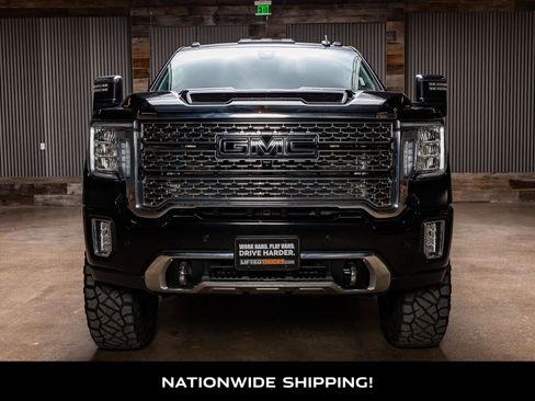 Used 2021 GMC Sierra 2500 Denali w/ Denali Black Diamond Edition image 4