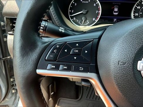 Used 2025 Nissan Sentra SV w/ All-Weather Package FWD image 10