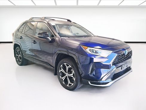 Used 2021 Toyota RAV4 XSE w/ Premium Package AWD/4WD image 3