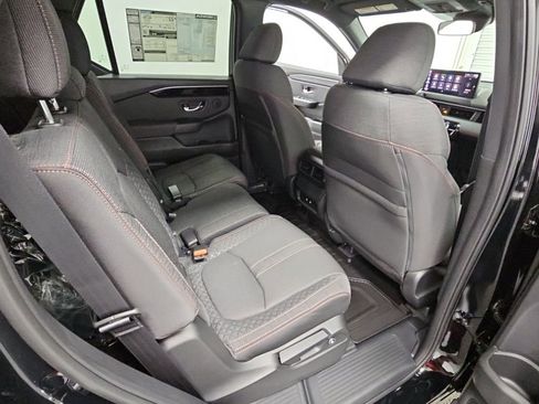 New 2026 Honda Pilot Sport image 32