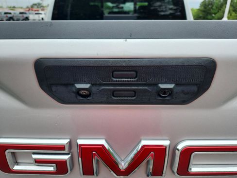 Used 2019 GMC Sierra 1500 SLT w/ SLT Premium Package AWD/4WD image 12