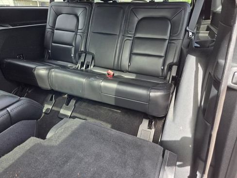 Used 2021 Lincoln Navigator L Reserve AWD/4WD image 10
