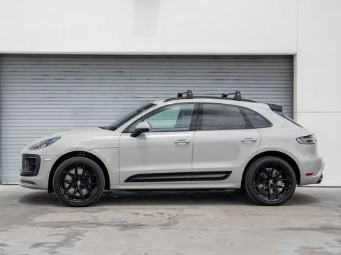 Certified 2025 Porsche Macan GTS AWD/4WD image 2