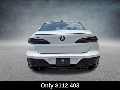 Used 2026 BMW 760i xDrive w/ Executive Package AWD/4WD image 4