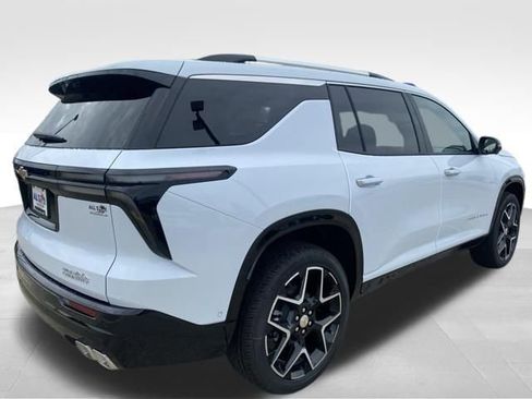 New 2026 Chevrolet Traverse High Country w/ LPO, Floor Liner Package image 5