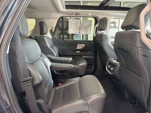 Used 2025 Ford Expedition Active AWD/4WD image 33