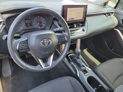 Used 2024 Toyota Corolla Cross LE w/ Moonroof Package FWD image 14