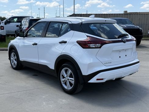 Used 2024 Nissan Kicks S FWD image 7