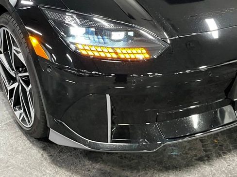 Used 2024 Hyundai Ioniq 6 Limited image 8