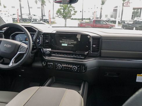 New 2026 Chevrolet Silverado 2500 ZR2 image 12