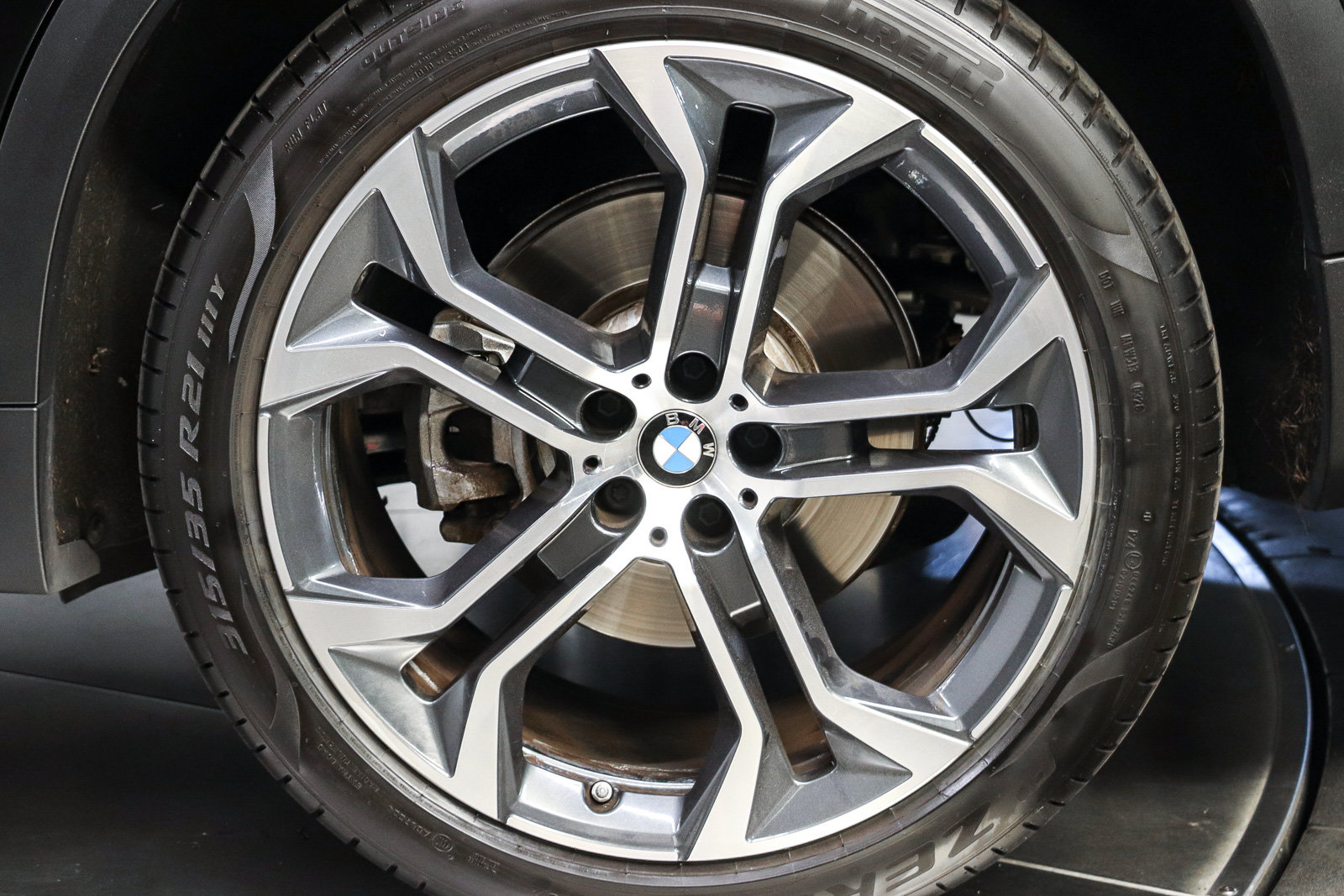 Certified 2023 BMW X5 sDrive40i w/ Executive Package RWD image 8