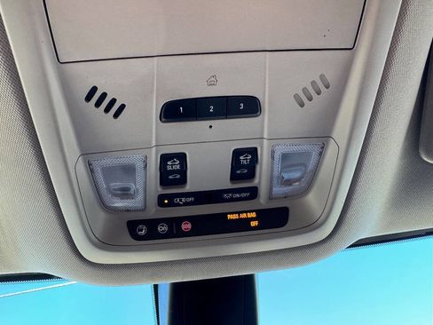 Used 2018 Buick Enclave Avenir w/ Avenir Technology Package image 31