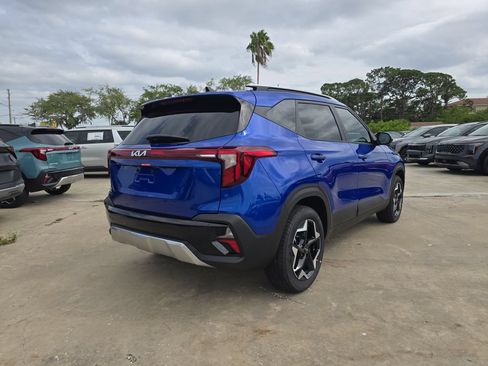 New 2026 Kia Seltos S FWD image 8