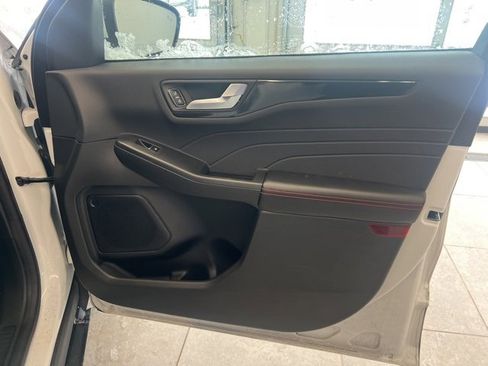 Certified 2023 Ford Escape ST-Line Select w/ Tech Pack #1 image 10