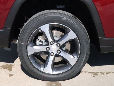 New 2026 Jeep Grand Cherokee L Limited image 21